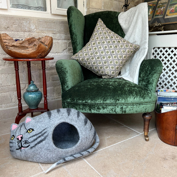 Handcrafted Pure Wool Felted Pet Cave - Cat