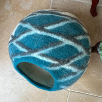 Handcrafted Pure Wool Felted Pet Cave - Sea Green