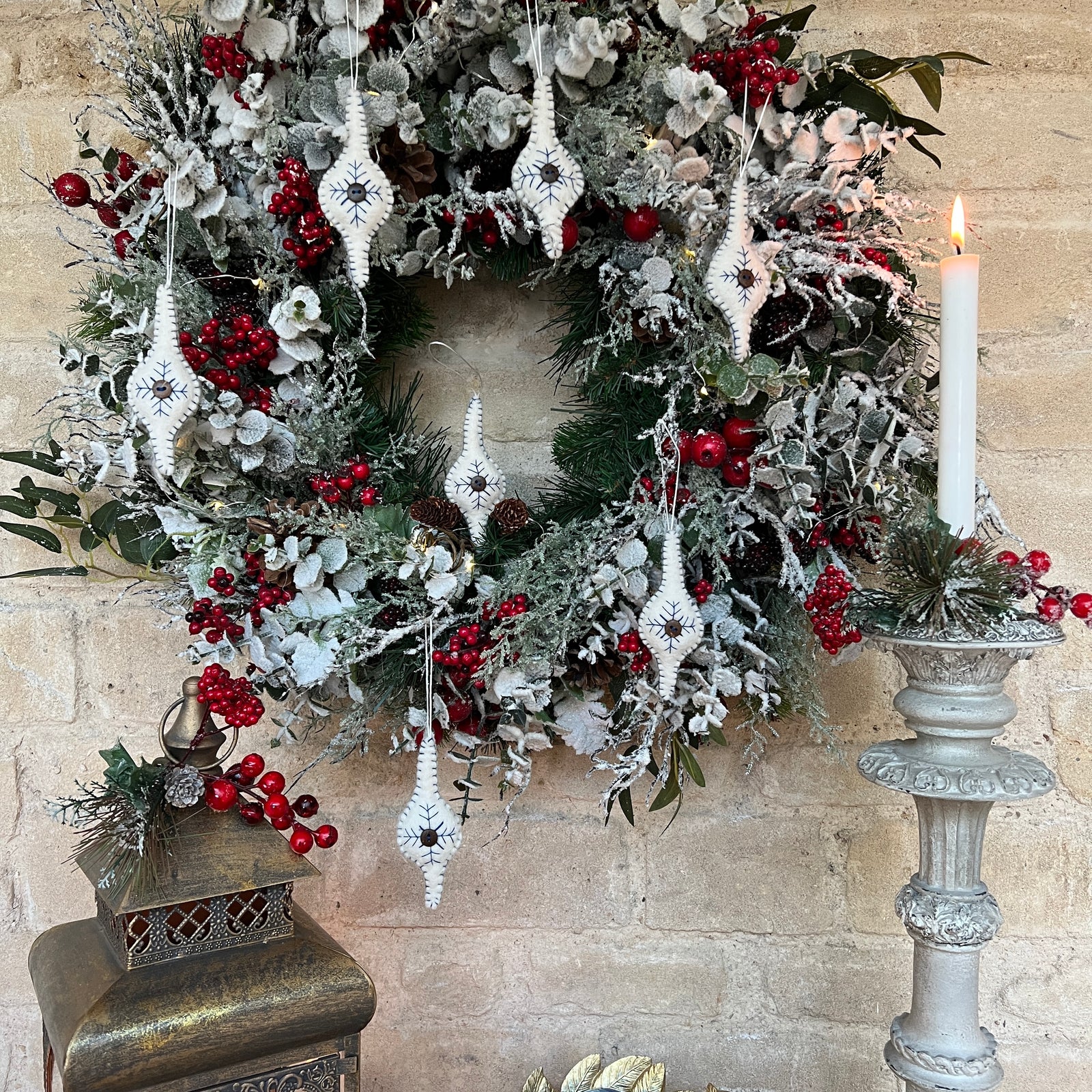 Douée -  Scandi Christmas Bauble - Large