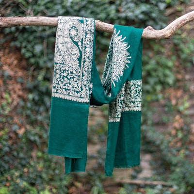 Douée -  Cashmere Embroidered Pashmina - Green