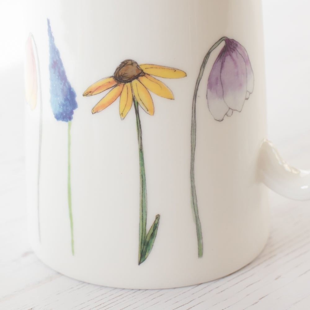 Douée -  Bone China Jug - Daisy