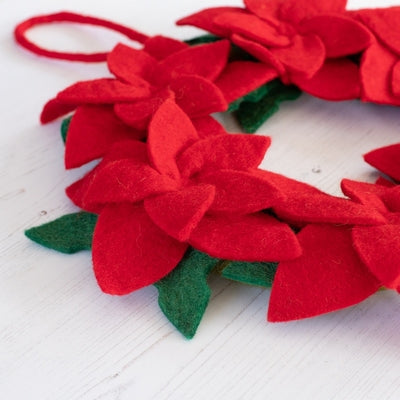 Douée -  &#39;Poinsettia&#39; Wreath