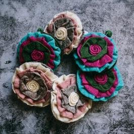 Douée -  Rosette Purse - Green & Cerise