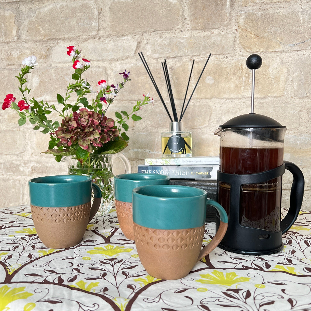 Hand Thrown Decorated Mug - Bhaktapur Green